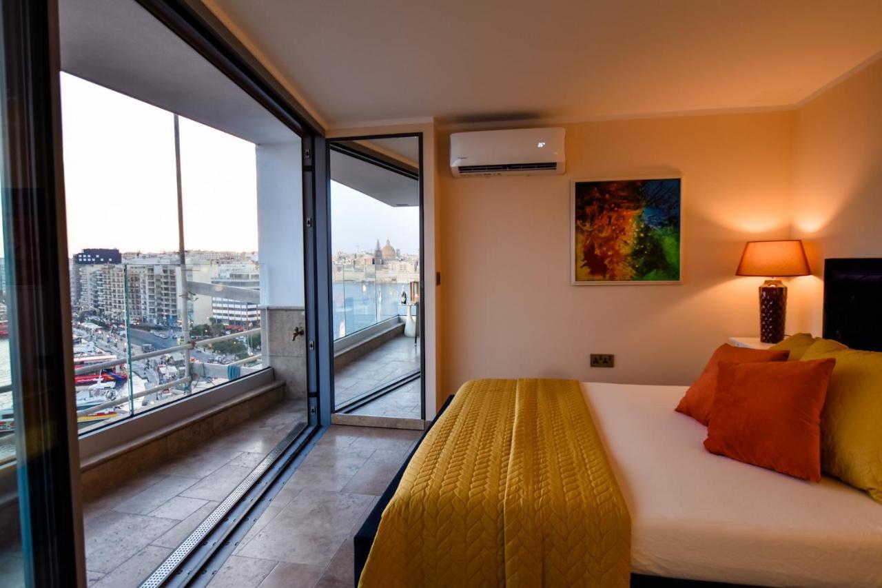 Unique Seafront Triplex Penthouse With Panoramic Bedroom & Rooftop Jacuzzi Overlooking Valletta سليمة المظهر الخارجي الصورة