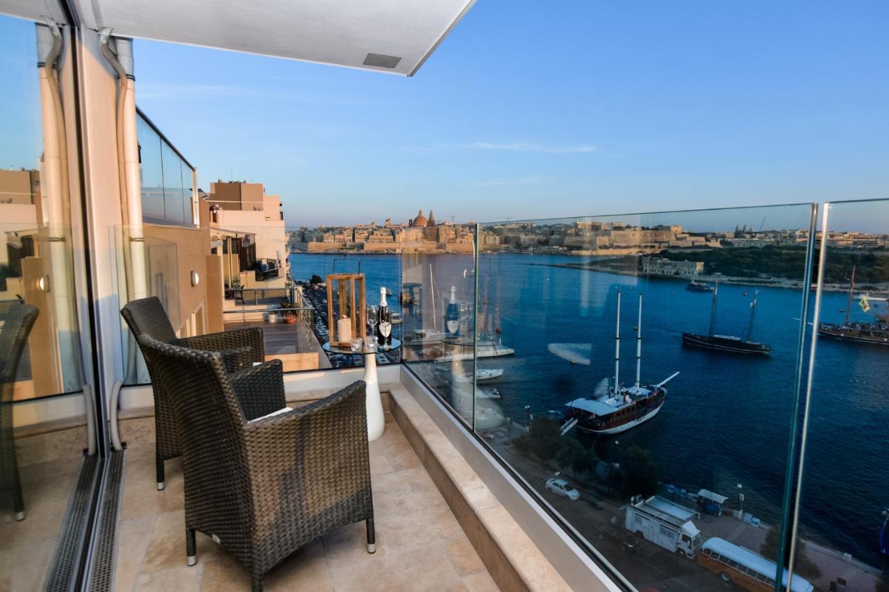 Unique Seafront Triplex Penthouse With Panoramic Bedroom & Rooftop Jacuzzi Overlooking Valletta سليمة المظهر الخارجي الصورة